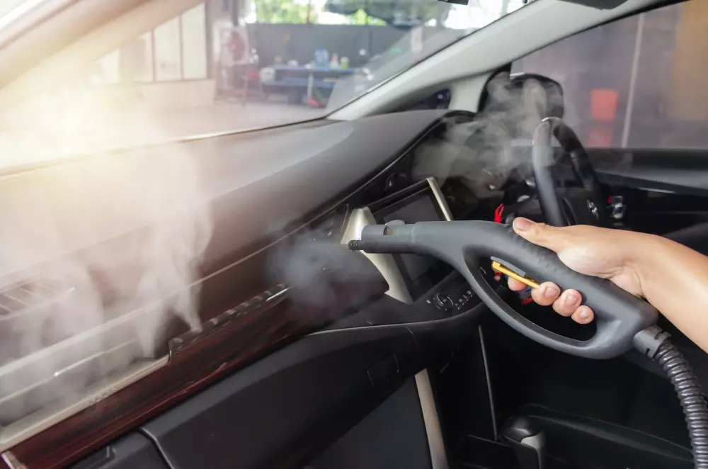 Cara Mengatasi Mobil Bau Apek yang Efektif