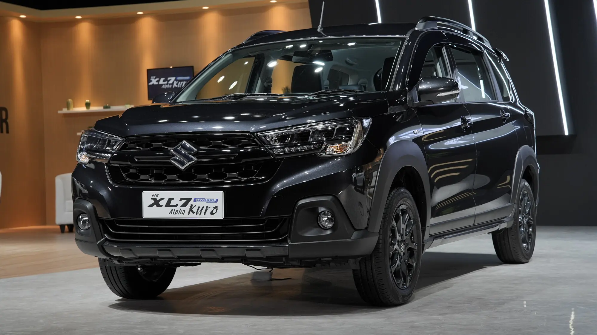 Suzuki New XL7 Hybrid Alpha Kuro - Cool Black.jpg
